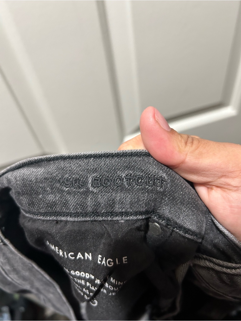 American Eagle Women's 90's Bootcut Faded Black Denim Jeans Size 14 Regular - Picture 7 of 7